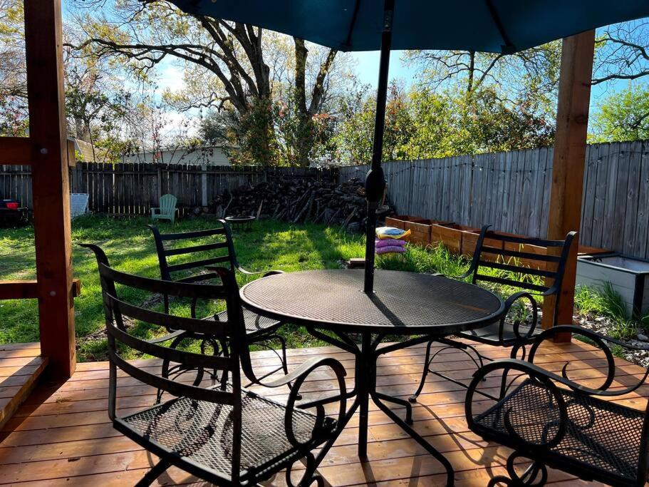 South Austin Serendipity Hideout W/ Infrared Sauna Екстер'єр фото